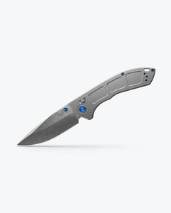 BENCHMADE Narrows Gray Titanium Drop-point 748